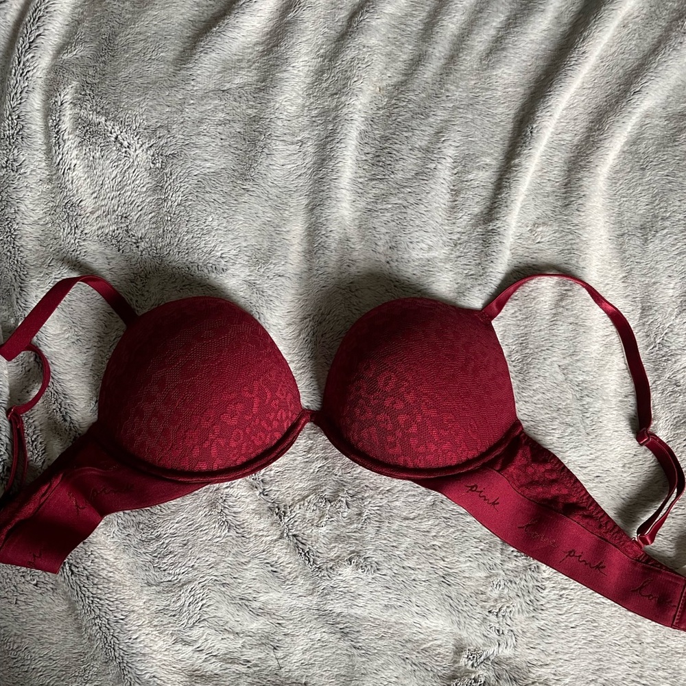 “Wear everywhere super push up” VS bra
